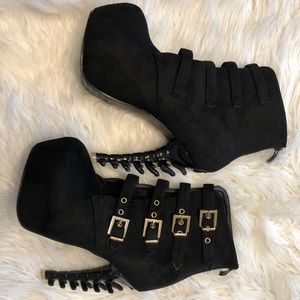 Spine heel platform gothic boots